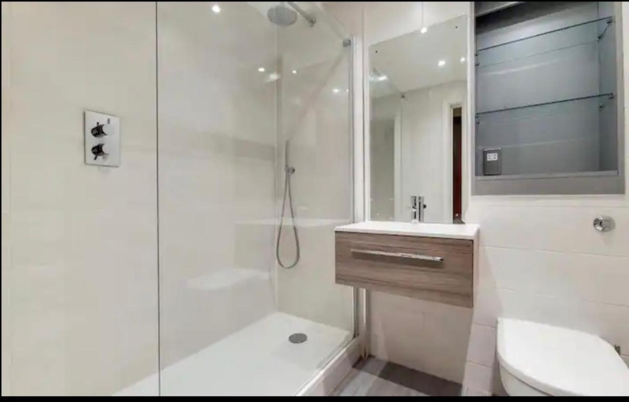 Luxury Apartment Riverside Londýn Exteriér fotografie